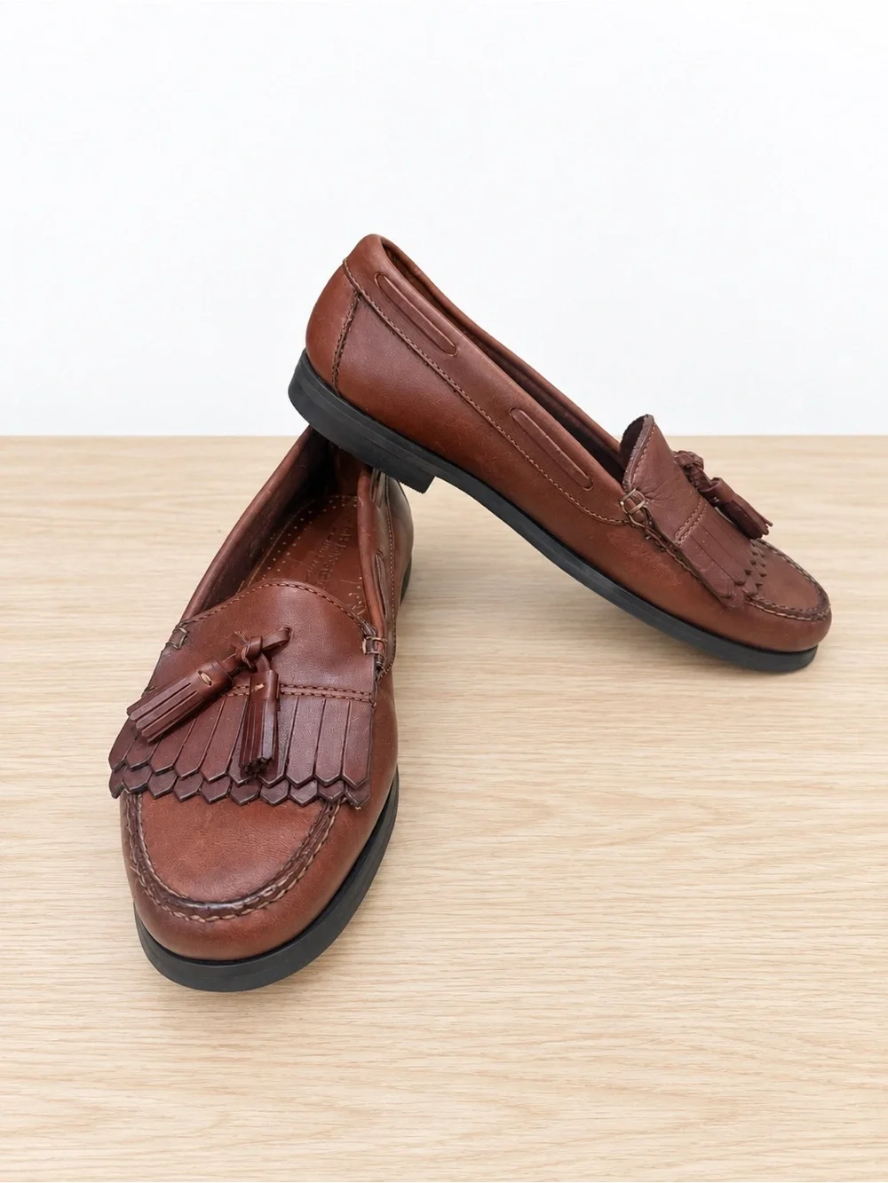 G.H. Bass & Co. Men's 8.5 D Brown Leather Kiltie Tassel Loafers 029J3006